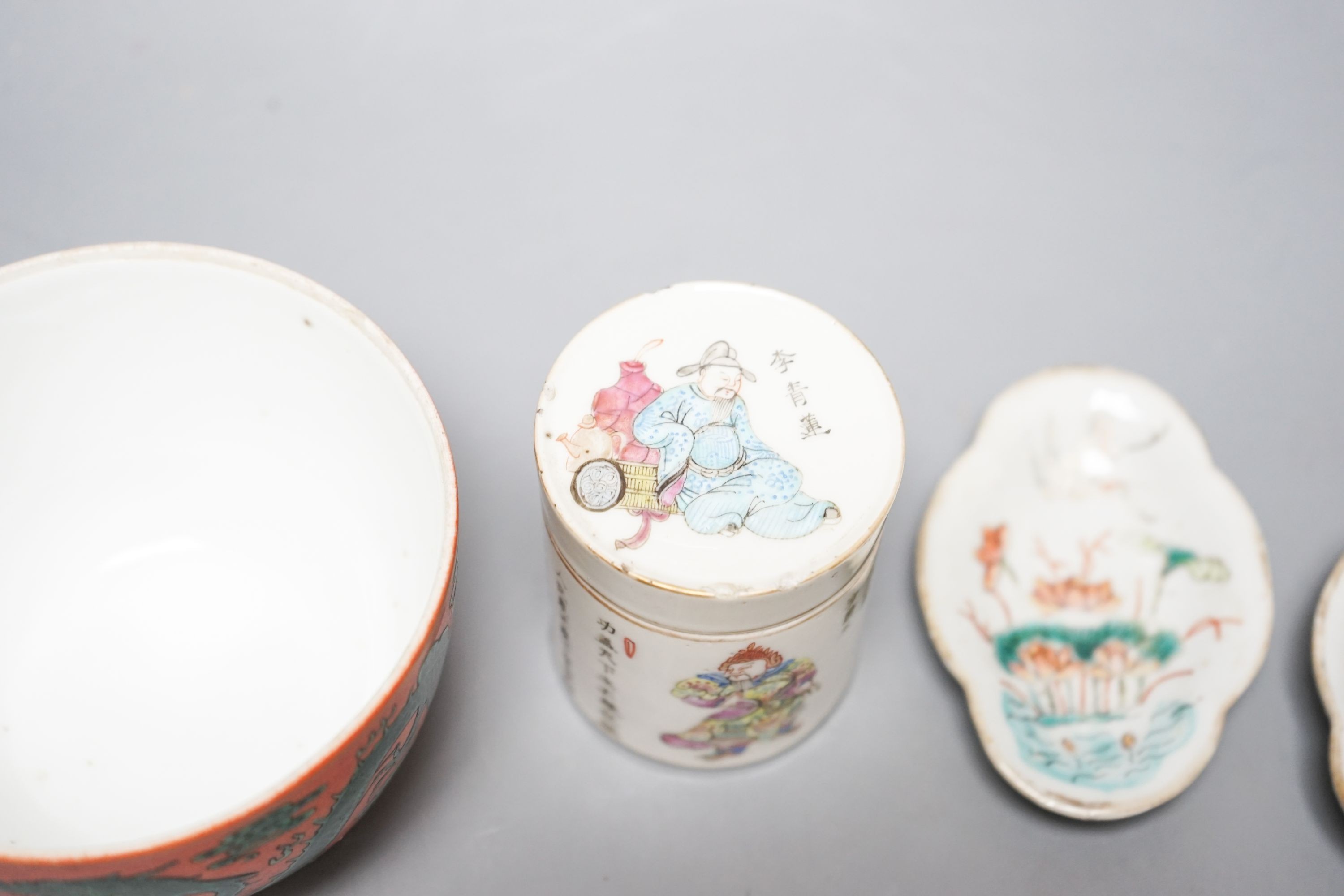 A Chinese orange ground dragon bowl, 11cm a famille rose box and cover and a similar pair of dishes, 19th century and later